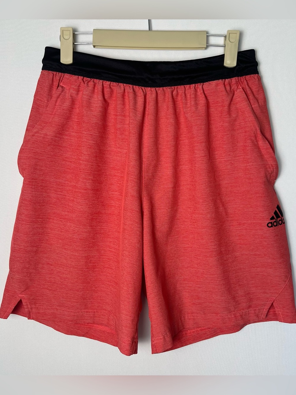 Adidas Men’s Axis Woven 3.0 Training Athletic 8” Shorts Medium Zip Pocket Red